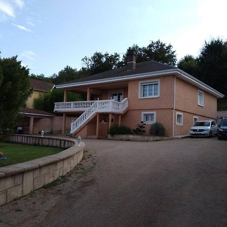 Comme A La Maison ! Chavanoz Exterior photo